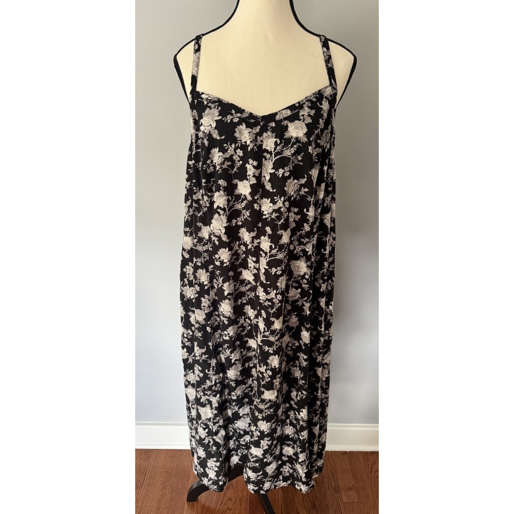 Torrid Size 2 Black Floral Maxi Dress Adjustable Straps Viscose Lyocell